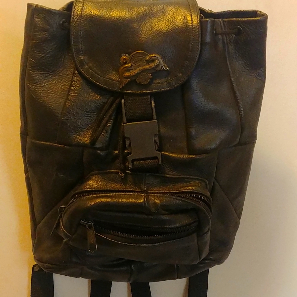 Harley Davidson Leather BackPack - Picture 11 of 12
